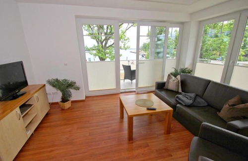 Lauterbach Apartment | hafennahe Ferienwohnung mit Meerblick - Hafenresidenz Lauterbach FeWo 2-3