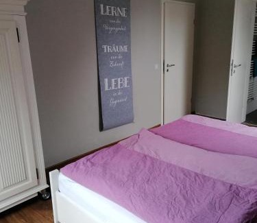Klein Scharrel Apartment | Haferland - Ferienwohnung Alma, Nähe Hof Oberlethe