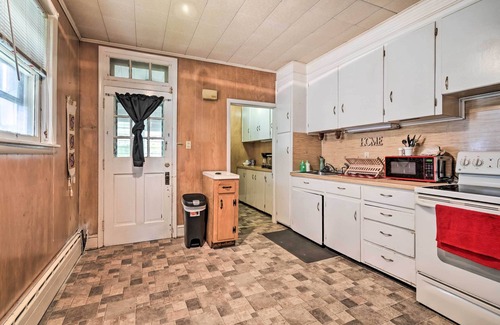 Hagerstown Apartment | Hagerstown Apt: Covered Patio ~ 1 Mi to Dtwn!