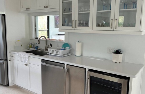 Savannah Sound House | Halcyon House 3 Bedroom Home