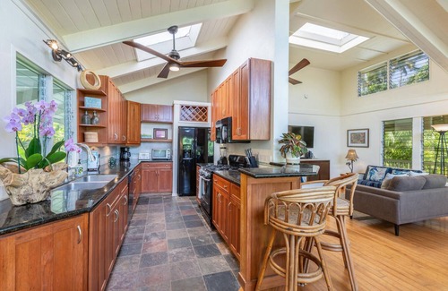 Wainiha House | Hale Alealea Beach House, one house back from Kepuhi Beach.