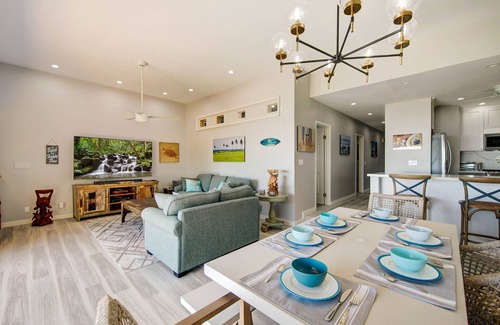 Wailua House Lots Condo | Hale Awa'puhi 1-C Oceanfront Luxury 2 BR w/AC and Private Beach Access