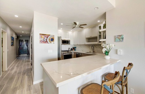 Wailua House Lots Condo | Hale Awa'puhi 1-C Oceanfront Luxury 2 BR w/AC and Private Beach Access