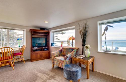Oceanside Apartment | Hale Kaalawai Unit A