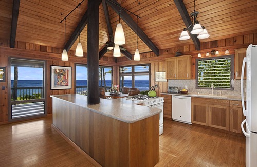 Hanalei House | Hale Kahakai, Beautiful Haena Beachfront home!