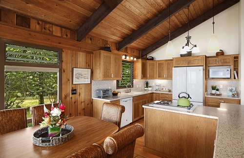Hanalei House | Hale Kahakai, Beautiful Haena Beachfront home!