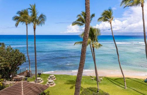 Kahana Apartment | Hale Mahina B403- Beautiful 2 bedroom oceanfront condo, private beach, farmers market, and more
