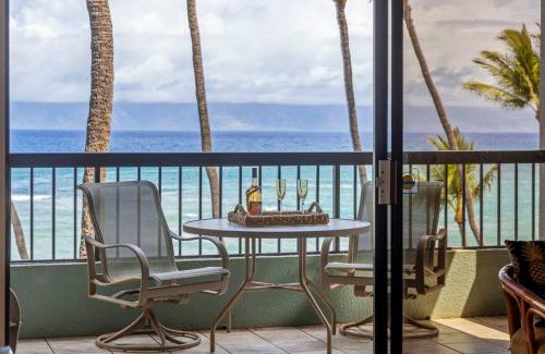Kahana Apartment | Hale Mahina B403- Beautiful 2 bedroom oceanfront condo, private beach, farmers market, and more
