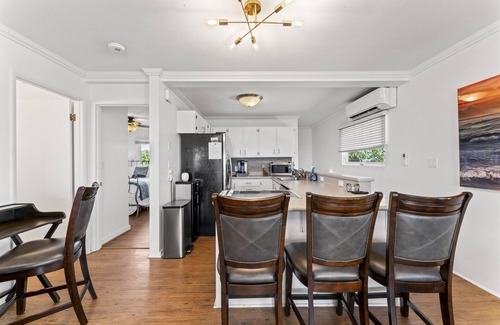 Waikiki House | Hale Ohana: The Ultimate 7BR/6BA Estate for Large Groups w/2 Hot Tubs!