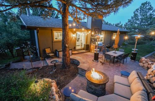 Briargate House | Half Gym-Hot Tub-Game Room-Trampoline-Fire Pits