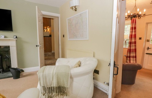 Bretherdale House | HALF ISLAND HOUSE, pet friendly, with open fire in Sedbergh