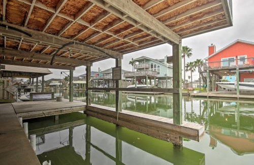 Galveston House | half Mi to Beach Canal-Front Galveston Home!