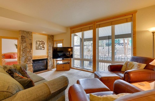 Silvercreek House | half Mi to Granby Ranch Townhome with Fireplace!