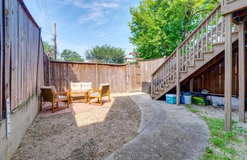 Petworth Apartment | half Mi to Metrobus Stop! Walkable Petworth Duplex