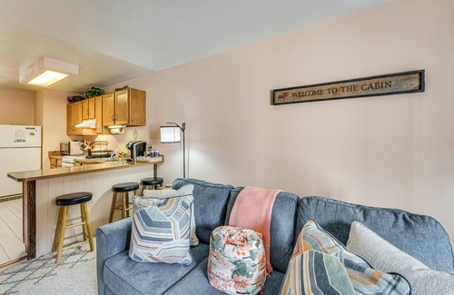 Red River House | < Half-Mi to Red River Ski Area: Townhome w/Patio