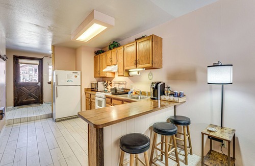 Red River House | < Half-Mi to Red River Ski Area: Townhome w/Patio