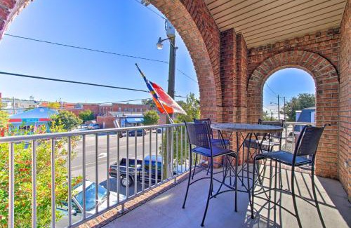 Southport Apartment | half Mi to Riverwalk! Historic Dtwn Southport Condo