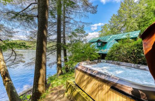 Ludlow House | Hall's All-Seasons Lake House