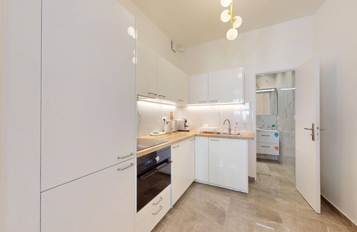 Historic Center Apartment | Hallebardes Cathédrale