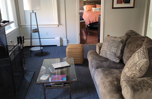 Metro Center House | Hallet House built 1871 Situated on the most historic street in Springfield, MA