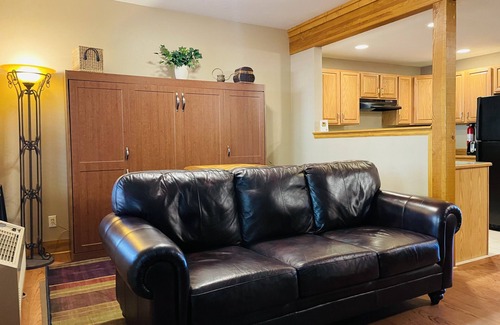 Estes Park Condo | Hallett Peak 101 - 2 Br Condo with Fireplace - Lake and Mountain Views
