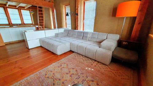 Glees House | Halmhaus