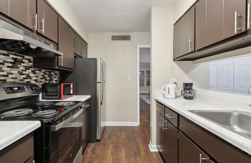 Cumberland Apartment | Halsten at Vinings 1505 l 2 bed 1.5 Bath