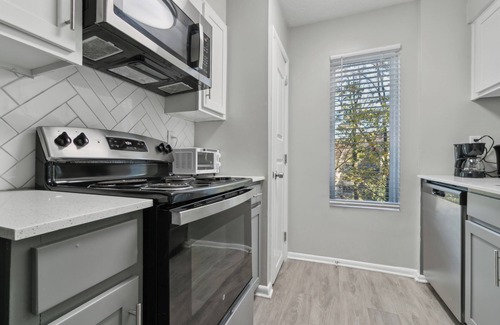 Cumberland Apartment | Halsten at Vinings 2106 Spacious 2Bd 1.5 Bth