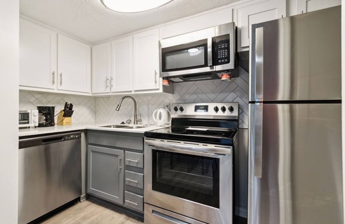 Cumberland Apartment | Halsten at Vinings 3214 Spacious 1 Bed 1 Bath
