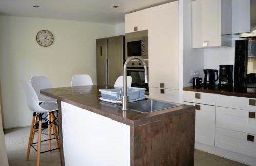 Luc-sur-Mer House | Halte Lutine - Maison chaleureuse en pierres