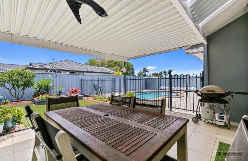 Banksia Beach House | HALYCON HOUSE