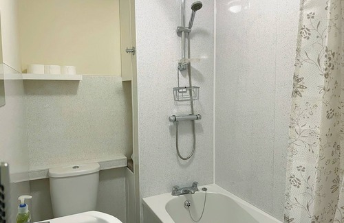 Worthing Apartment | Ham Road Apartment - UK48221