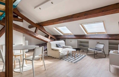 Margnolles - Rhone Apartment | Hamac Suites Aristides Briand Quais de Rhône