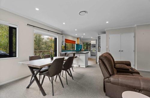 Hamilton House | Hamilton Hideout