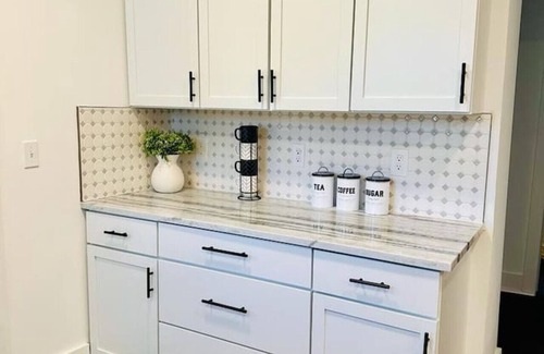 Hamilton House | Hamilton Historic Gem - 4 bed /2.5 bath -Sleeps 8