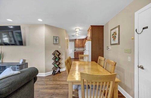 Lexington Apartment | Hamilton Home w/Playground | Sleeps 6
