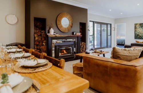 Jindabyne Villa | Hamilton House - Snowy Mountain Luxury Villas