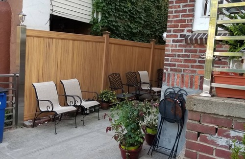 Clason Point Apartment | Hamilton's Hideaway Studio M3