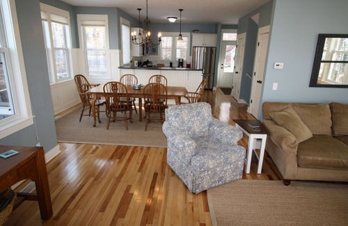 Ludington Cottage | Hamlin Lake Hideaway