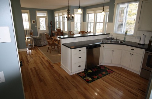 Ludington Cottage | Hamlin Lake Hideaway