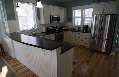 Ludington Cottage | Hamlin Lake Hideaway
