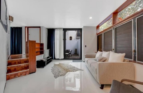 Colee Hammock Apartment | Hammock 2