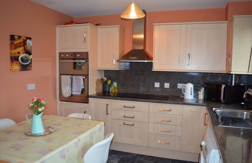Stromness House | Hamn-vagr Self-catering - lovely 3-bedroom house with garden