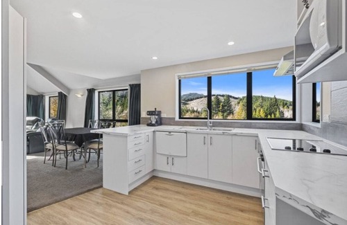 Hanmer Springs House | Hamner Haven - Just a walk to everything in town including hot pools