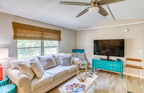 Hampstead House | Hampstead Getaway - 5 Miles to Beaches!
