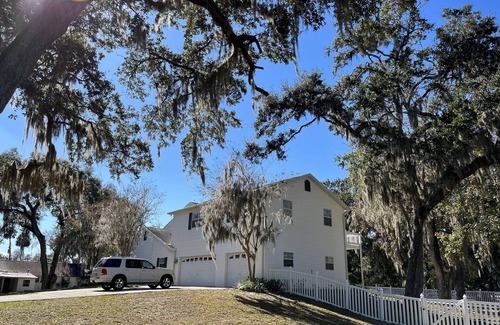 Homosassa House | Hampton House Homosassa 5BR Waterfront Estate
