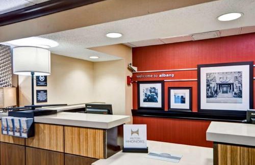 Newtonville Hotel | Hampton Inn Albany-Wolf Road