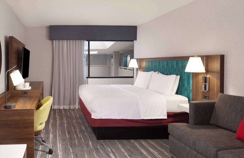 Athens Hotel | Hampton Inn Athens