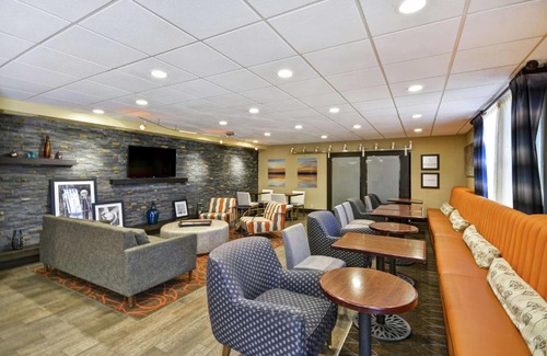 Auburn Hotel | Hampton Inn Auburn