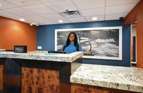 Auburn Hotel | Hampton Inn Auburn